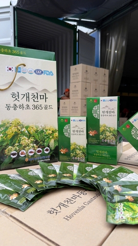 MÁT GAN ĐÔNG TRÙNG 365- 30 gói x 70ml