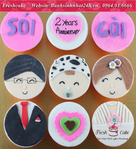 Bánh Cupcake Fondant kỷ niệm ngày cưới vợ chồng và baby [MS:1419]
