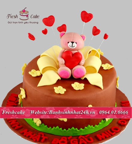 Bánh fondant gấu ôm trái tim thể hiện tình cảm [MS:1380]