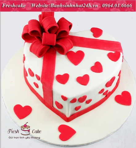 Bánh fondant trái tim thể hiện tình yêu ngọt ngào [MS:1429]