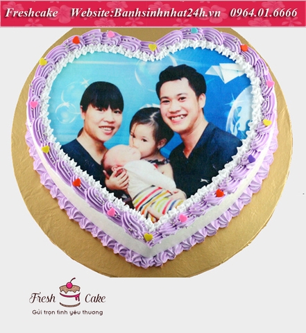 Bánh sinh nhật in ảnh trái tim thể hiện tình yêu gia đình [MS: