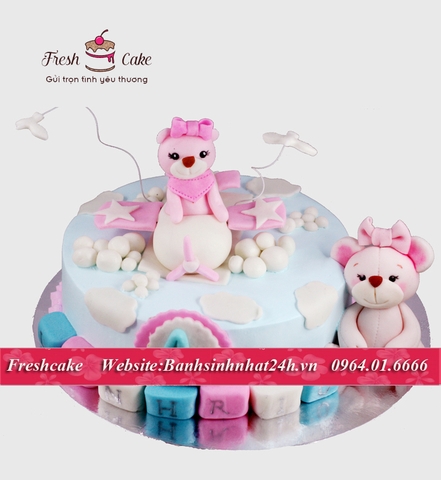 Bánh sinh nhật kem tươi nặn hình fondant gấu lái máy bay [MS:0930]