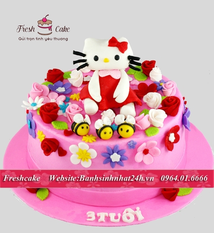 Bánh sinh nhật fondant Kitty chơi trong vườn hoa [MS:0493]