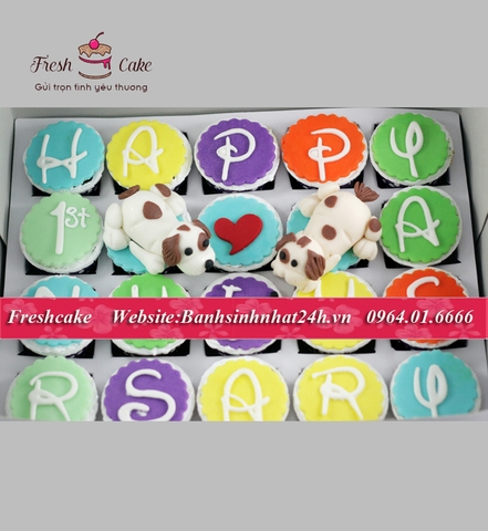 Cupcake chữ theo yêu cầu và nặn hình hai bạn tuổi chó cún thể hiện tình yêu [MS:0240]