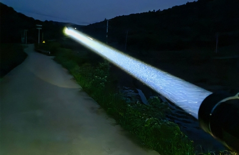 [HÀNG ĐẶT TRƯỚC] Đèn pin ACEBEAM W50 đặc chủng chiếu siêu xa 4000m chức năng zoom tự động