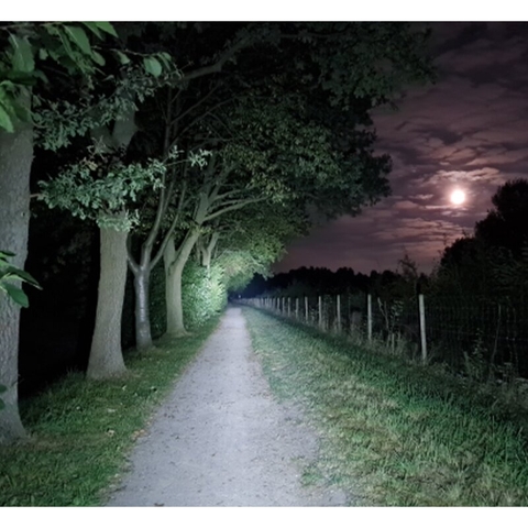 Đèn pin chiếu xa Sofirn IF22A sáng 2100 lumen chiếu xa 697m sạc USB-C pin 21700 4000mAh