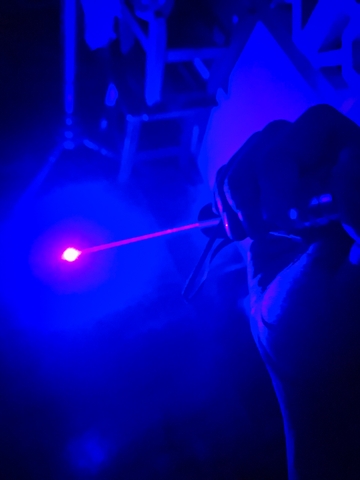Đèn Laser Blue công suất 3W tia màu xanh dương kèm pin sạc