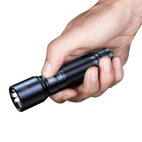 Đèn pin FENIX C6 V3 sáng 1500 lumen chiếu xa 300m sạc USB-C đuôi nam châm