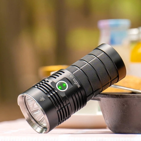 Đèn pin siêu sáng SOFIRN Q8 PRO Cree XHP50.2 độ sáng 11000 lumen
