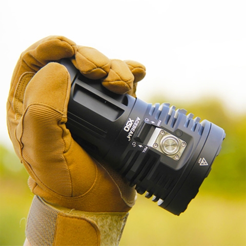 Đèn pin ACEBEAM X50 CRI95 độ sáng 21000 lumen nhiệt màu 4500K chiếu xa 494m pin tích hợp cổng sạc xả USB C