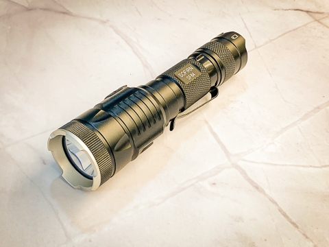 Đèn pin SOFIRN SF84 sáng 900 lumen chiếu xa 310m pin 18650 sạc Micro-USB