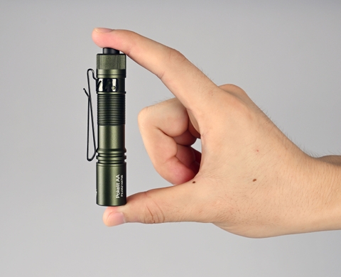 Đèn pin ACEBEAM POKELIT AA độ sáng 550lm chiếu xa 86m pin 14500 độ hoàn màu cao