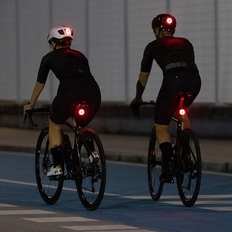 Đèn hậu xe đạp thông minh MAGICSHINE SEEMEE 50MAG gắn mũ/yên bằng nam châm