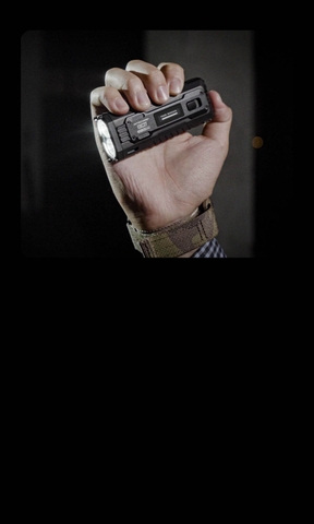 Đèn pin NITECORE EDC37 – Siêu sáng 8000 Lm, pin 8000mAh, sạc nhanh 18W, màn hình OLED