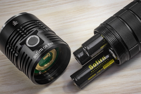 Đèn pin siêu sáng SOFIRN Q8 PRO Cree XHP50.2 độ sáng 11000 lumen