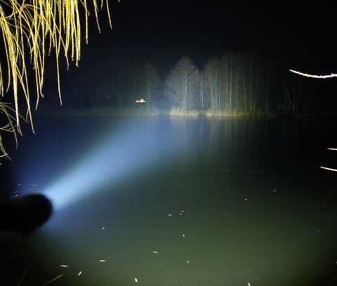 Đèn pin siêu sáng SOFIRN SP33 V3 độ sáng 3500lumen, chiếu xa 269m