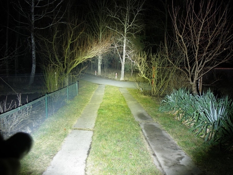 Đèn pin siêu sáng SOFIRN SP33 V3 độ sáng 3500lumen, chiếu xa 269m