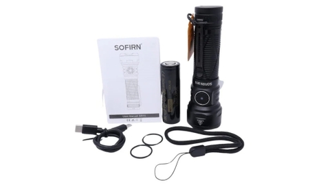 Đèn pin Sofirn SR15 sáng 4500 lm xa 510m sạc USB-C nam châm đuôi, powerbank tích hợp