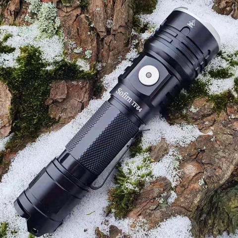 Đèn pin SOFIRN TF84 độ sáng 1200lm chiếu xa 200m