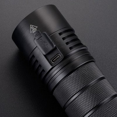 Đèn pin siêu sáng SOFIRN SP36 PRO sáng 8000 lumen chiếu xa 450m cổng sạc Type-C sử dụng 3 pin 18650 (kèm theo)