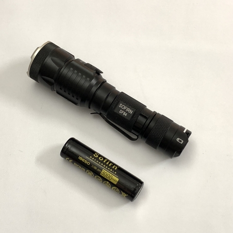 Đèn pin SOFIRN SF84 sáng 900 lumen chiếu xa 310m pin 18650 sạc Micro-USB