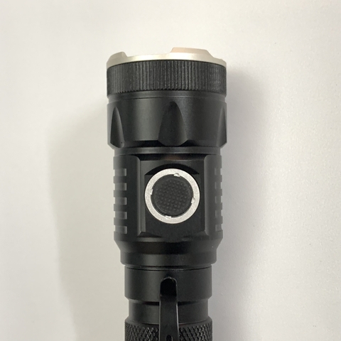 Đèn pin SOFIRN SF84 sáng 900 lumen chiếu xa 310m pin 18650 sạc Micro-USB