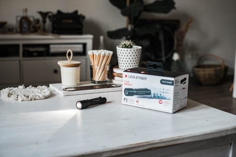 Đèn pin mini LEDLENSER P3 Core độ sáng 90 lumens tầm chiếu xa 110m sử dụng 1 pin AAA