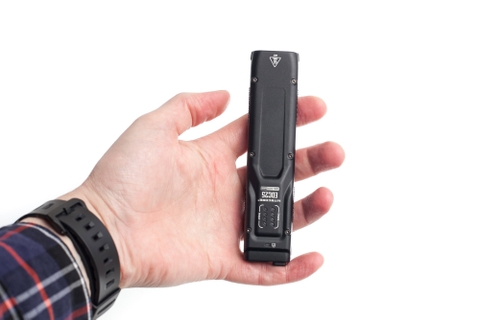 Đèn pin NITECORE EDC25 sáng 3000 lumen chiếu xa 300m pin 1700mAh công tắc kép chiến thuật