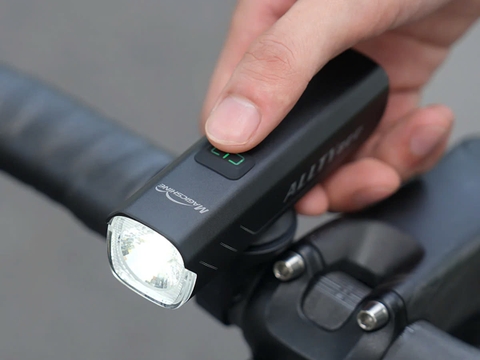 Đèn xe đạp MAGICSHINE ALLTY 800 V2.0 độ sáng 800 lumen pin 4200mAh