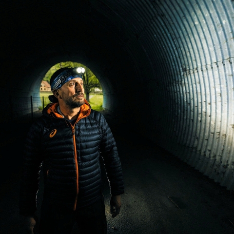 Đèn đội đầu Ledlenser H19R Signature – 4000 lumen, sáng xa, tỏa, kết nối Bluetooth