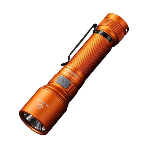 Đèn pin FENIX C6 V3 sáng 1500 lumen chiếu xa 300m sạc USB-C đuôi nam châm