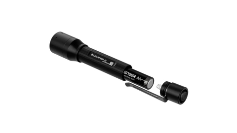 Đèn pin zoom Ledlenser P5 200 lumen, chiếu xa 170m, dùng pin AA, chống nước IP54