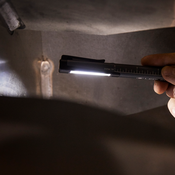 Đèn pin LEDLENSER IW2R laser độ sáng 150 lumen