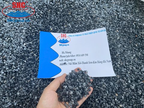Sỏi màu xám trang trí