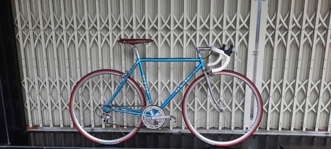 Xe đạp cuộc De rosa (Italia)