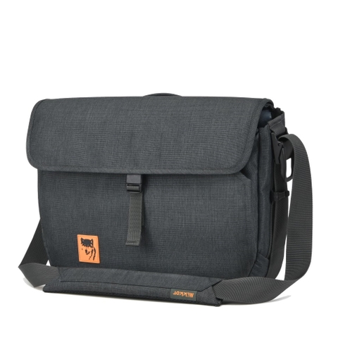 Túi đeo chéo Mikkor The Mina Laptop Bag 15.6 Inch Graphite 2/Tone