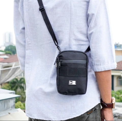 New Era Shoulder Pouch Bag Black