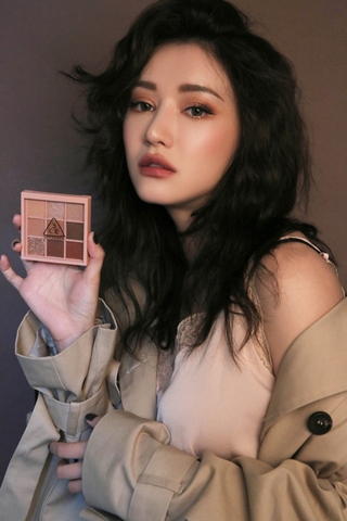 3CE MOOD RECIPE MULTI EYE COLOR PALETTE #OVERTAKE