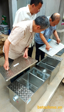 Nhiều chủ nhà hàng, cơ sở ăn uống lắp đặt bể tách mỡ thông minh