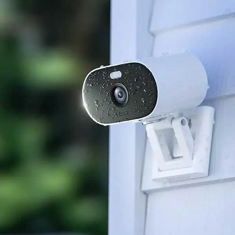 Nếu bạn đang lo việc camera bị dính nước hãy đến với chúng tôi