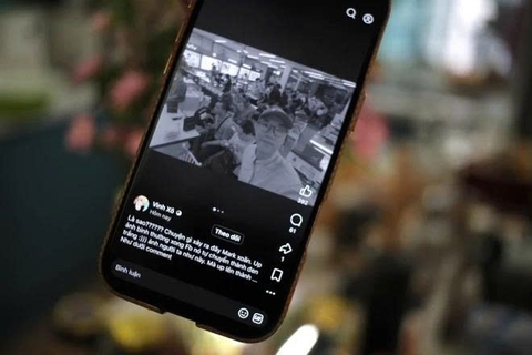 Nhiều người dùng Facebook tại Việt Nam gặp lỗi ảnh tự chuyển đen trắng