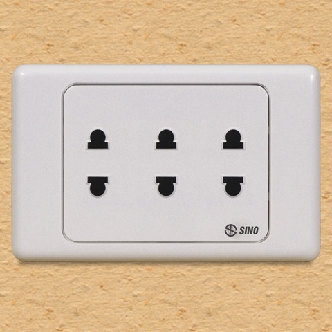 Ổ cắm điện ba - 2 chấu 16A-S18U3