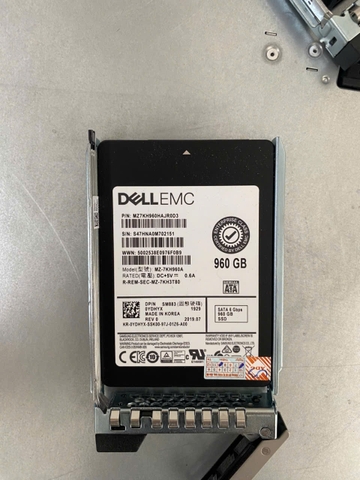 Ổ cứng SSD MZ-7KH960A
