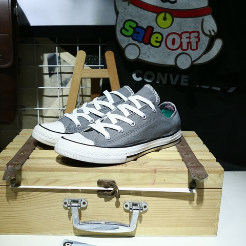 Outlet Converse thấp cổ vải xám COUT214