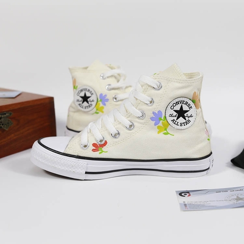 Converse Floral Print