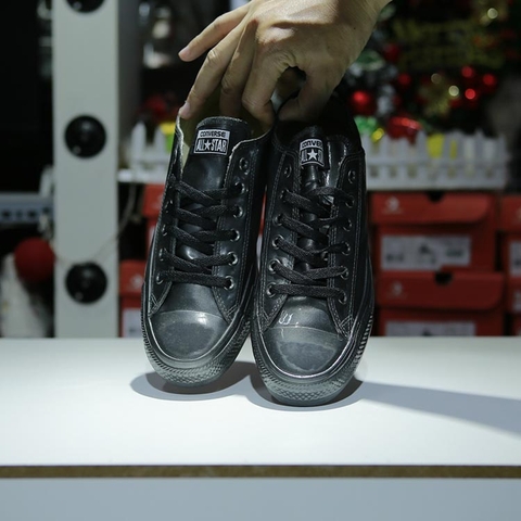 Outlet Converse rubber thấp cổ da đen COUT149
