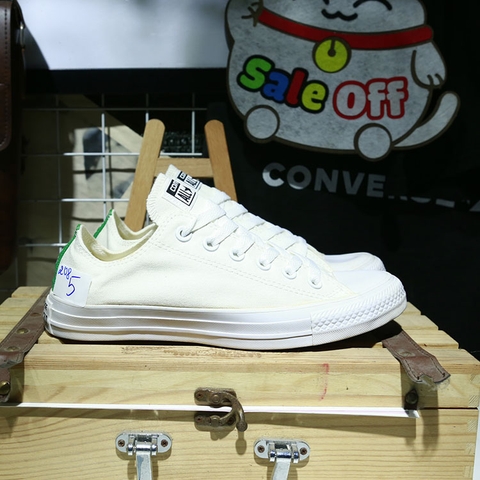 Outlet Converse classic thấp cổ vải trắng COUT208