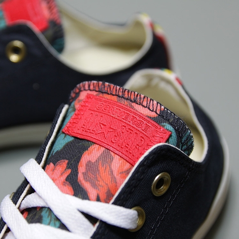 Outlet Converse thấp cổ vải họa tiết CTVH039