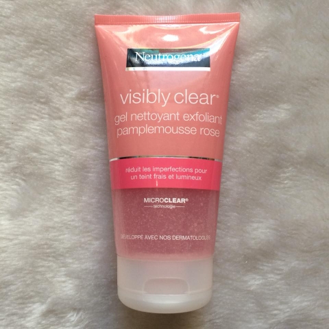 Sữa Rửa Mặt Dưỡng Da Neutrogena Visibly Clear