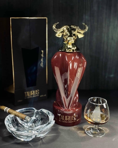 Rượu Taurus XO Extra Brandy